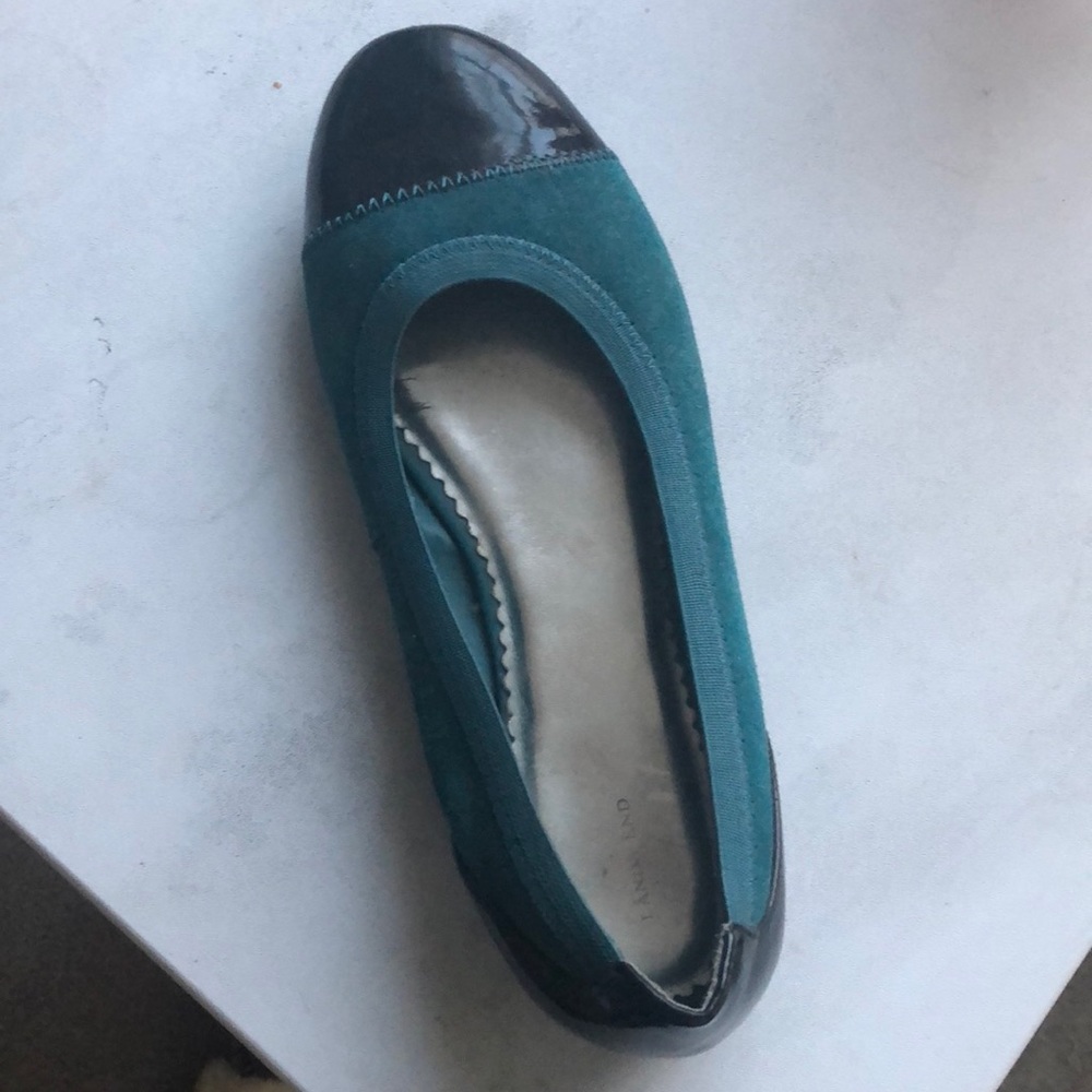 Ballet flats